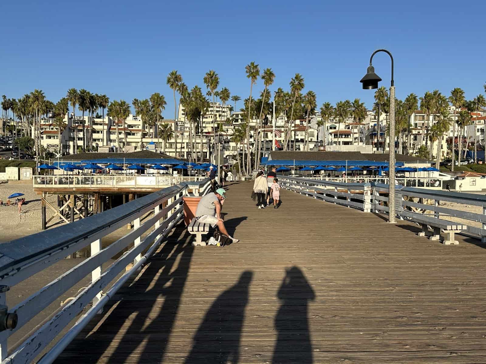 restaurants on the San Clemente Pier