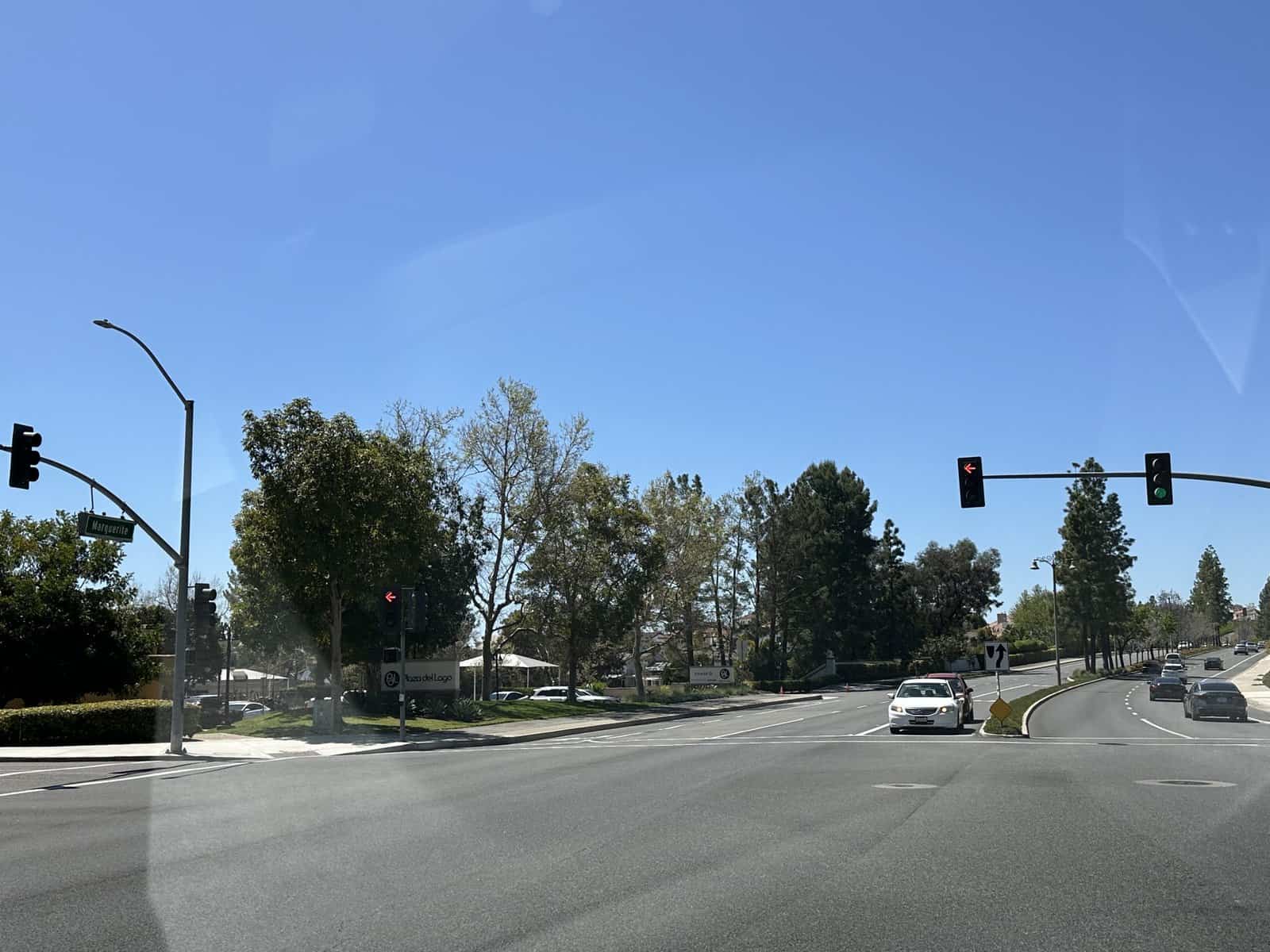 Vista del Lago street and Marguerite parkway