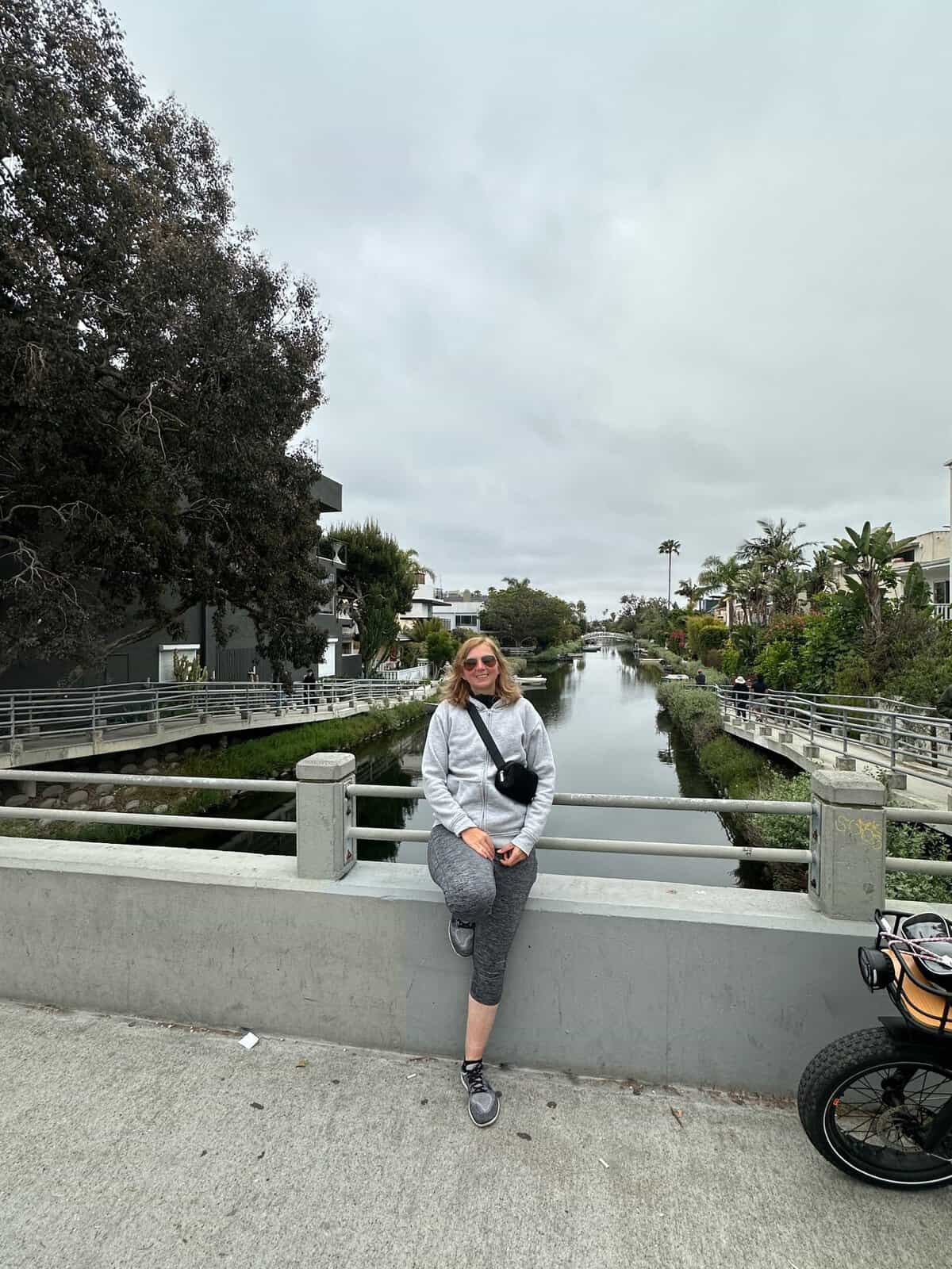 i am standing on the other entrance at Venice Canals